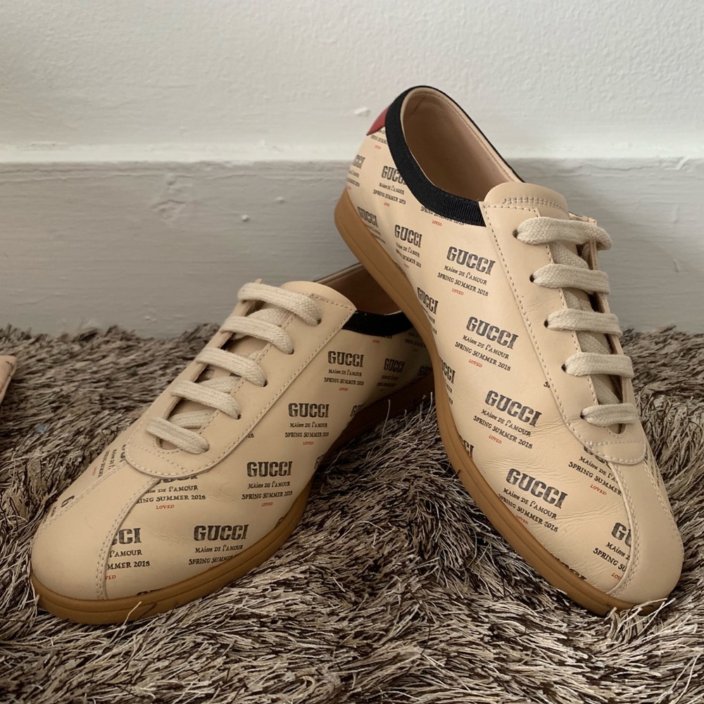 Gucci Falacer Gucci invite print sneaker